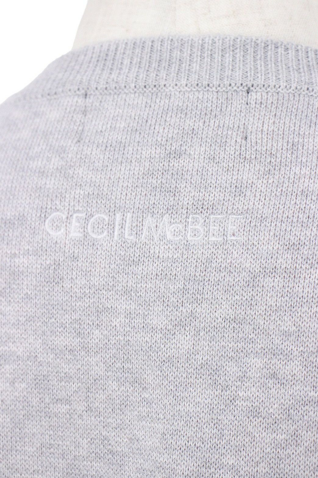 セシルマクビーのセーター