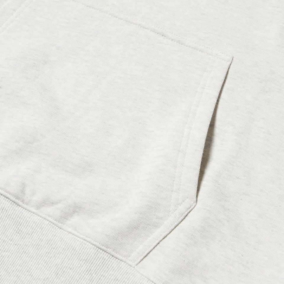 ニューエラのパーカー