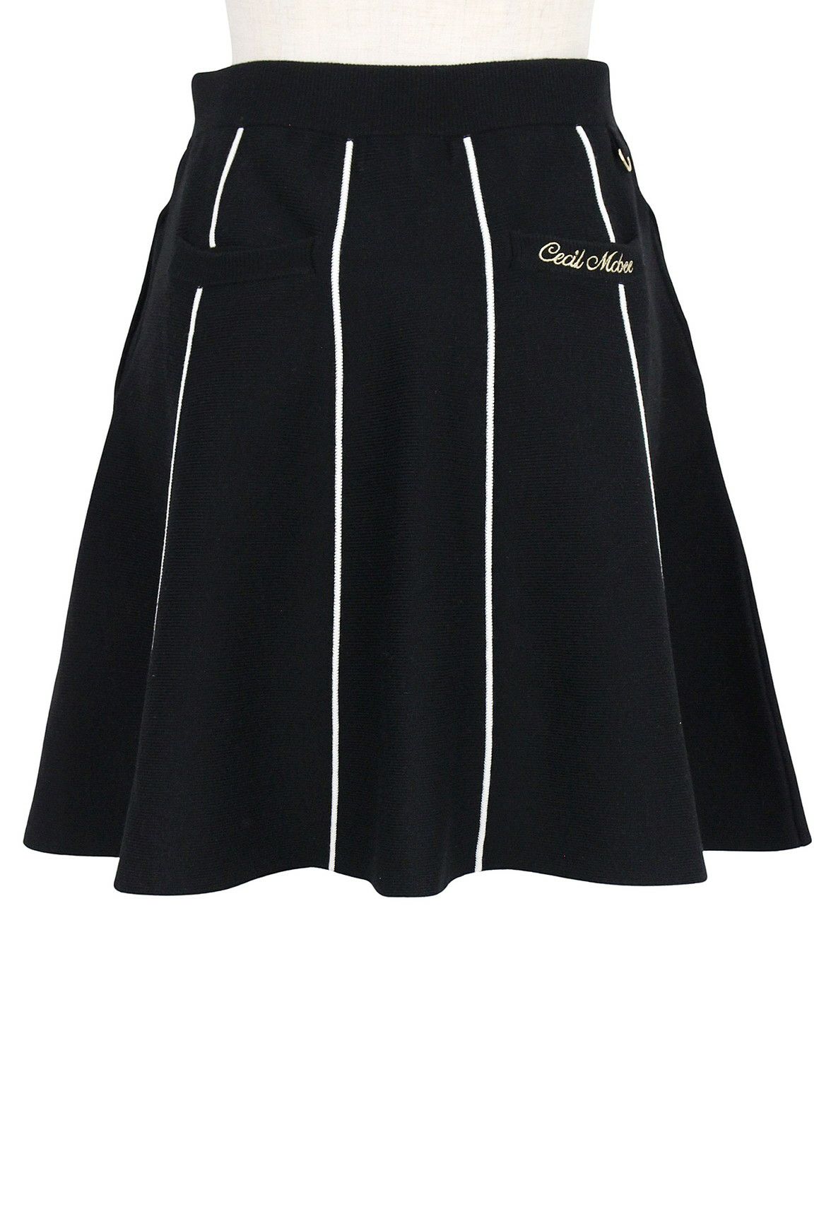 セシルマクビーのスカート