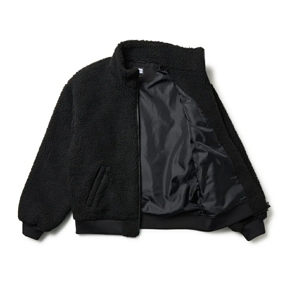 ニューエラのブルゾン