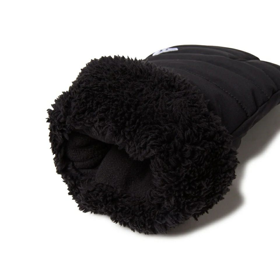 ニューエラ日本正規品のハンドウォーマー