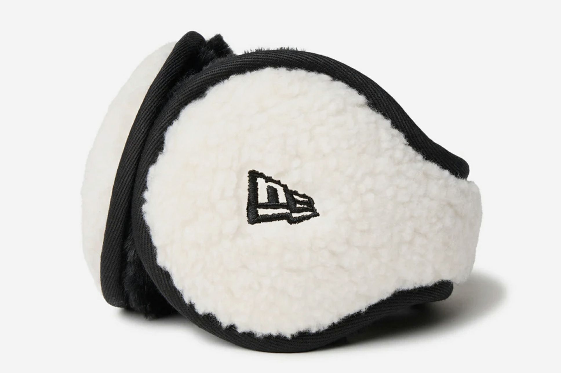 ニューエラ日本正規品のイヤーウォーマー