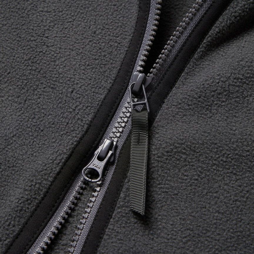 ニューエラ日本正規品のブルゾン