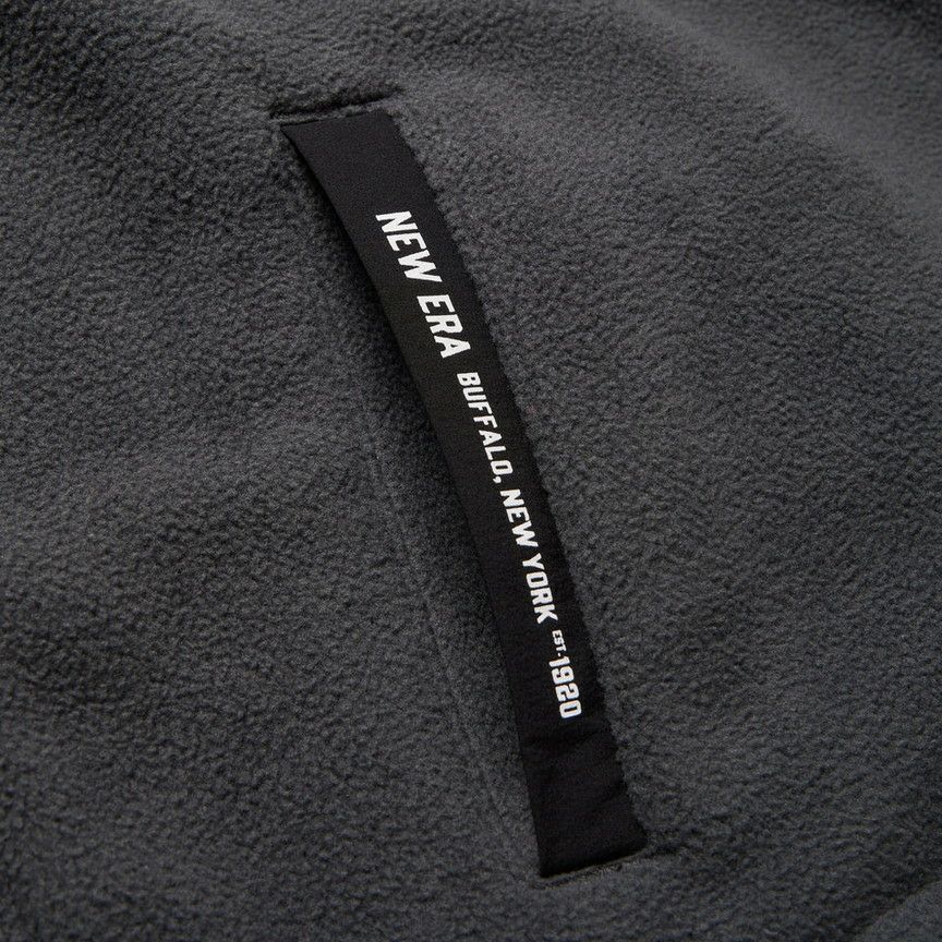 ニューエラ日本正規品のブルゾン