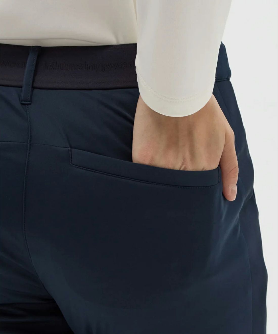 マンシングウェアのロングパンツ