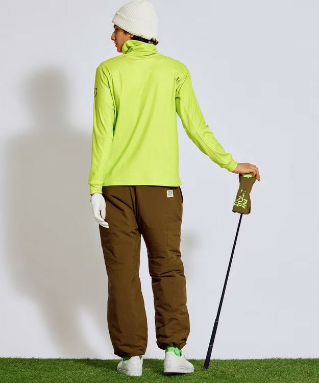 ピーダブリュサーキュラスのハイネックシャツ