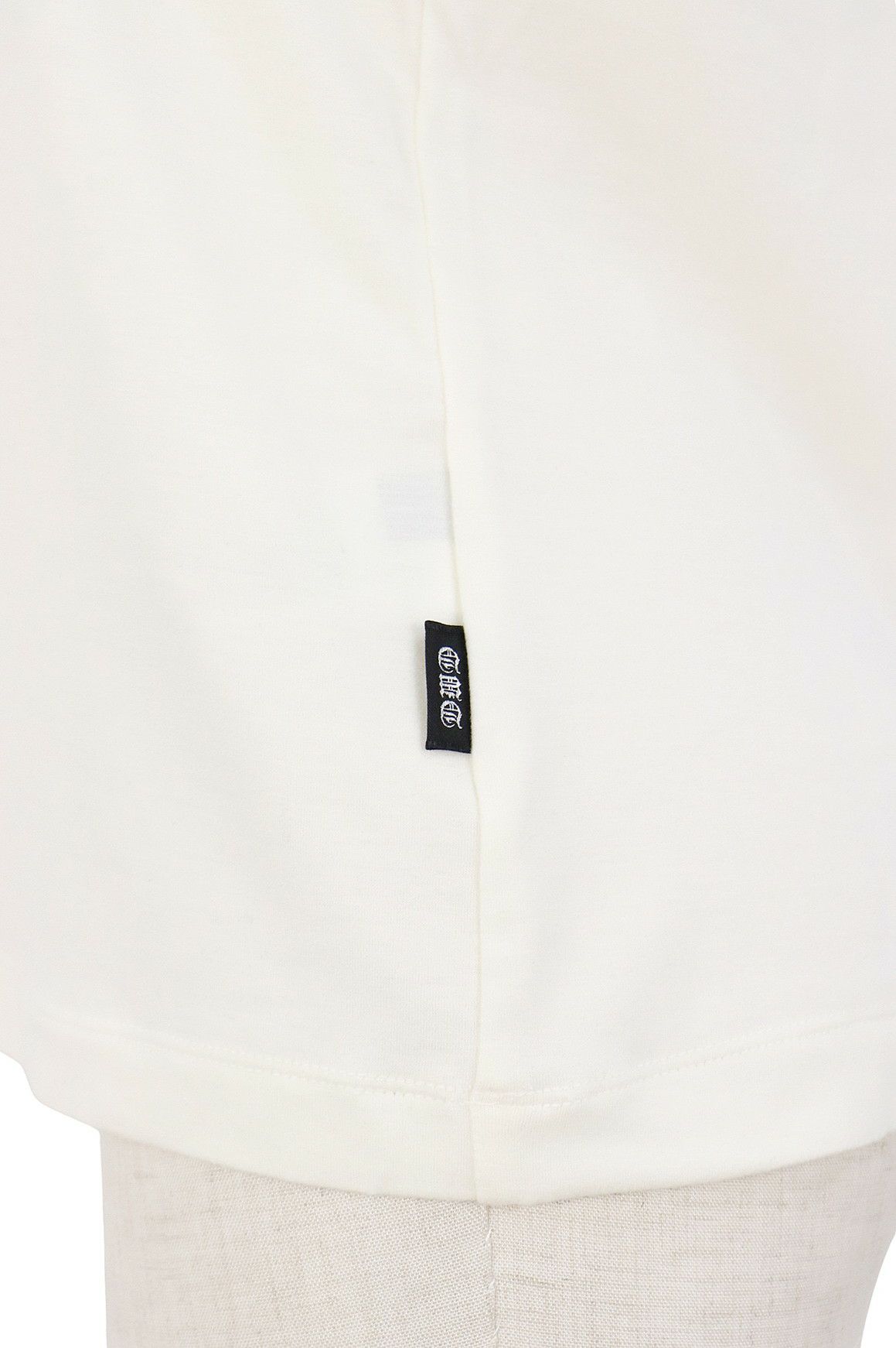 ダンスウィズドラゴンのハイネックシャツ