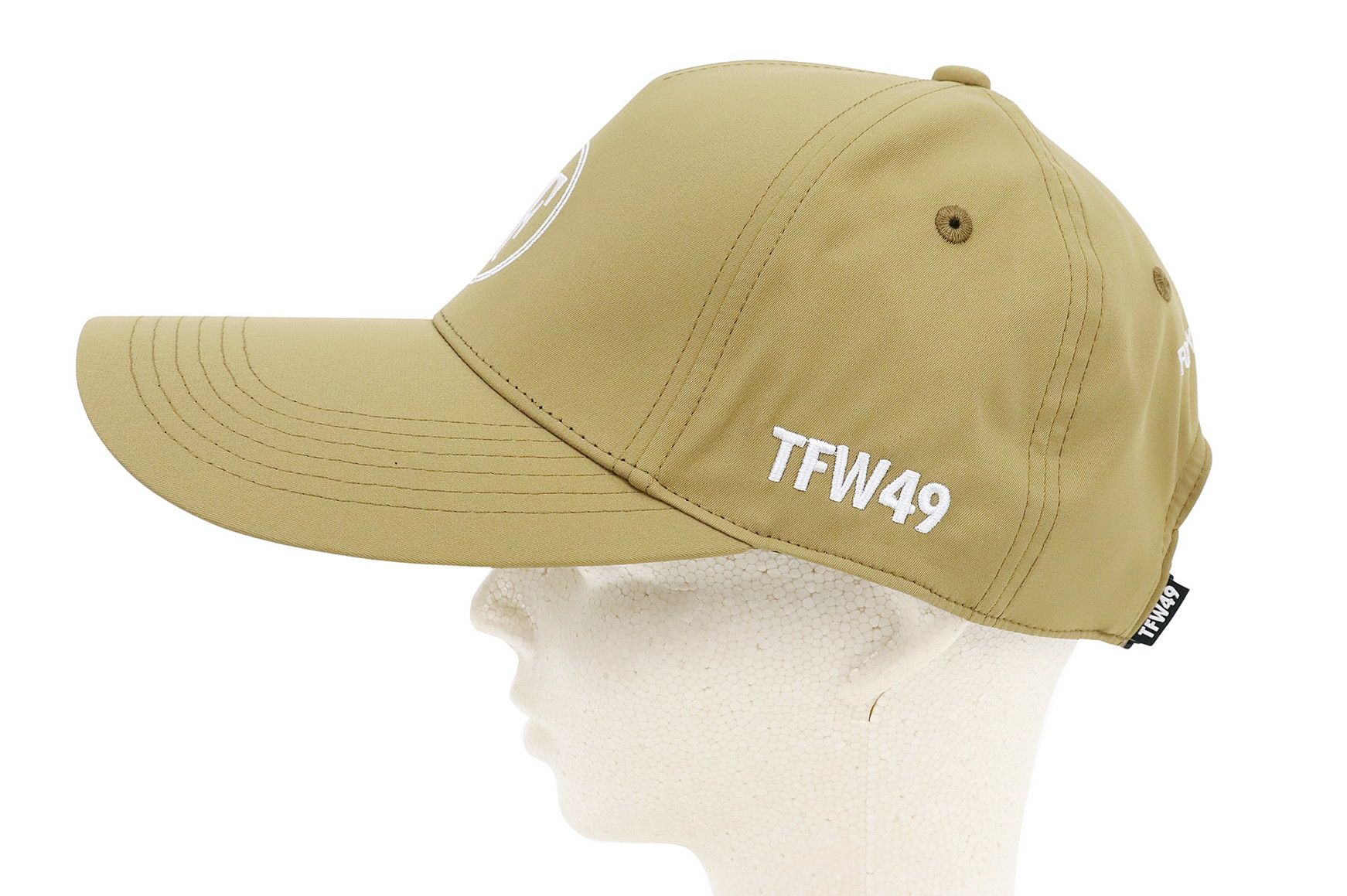 ティーエフダブリューフォーティーナインのキャップ