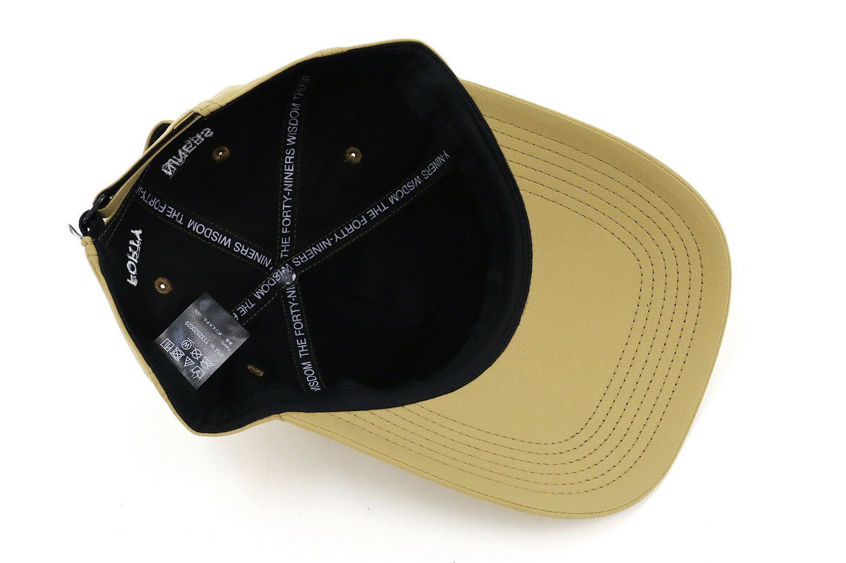 ティーエフダブリューフォーティーナインのキャップ