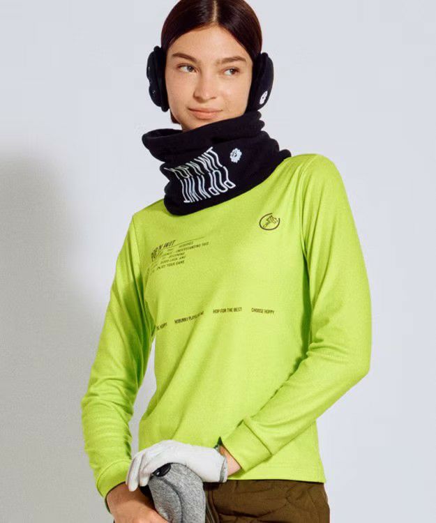 ピーダブリュサーキュラスのハイネックシャツ