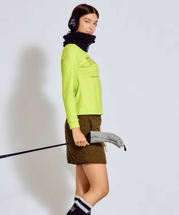 ピーダブリュサーキュラスのハイネックシャツ