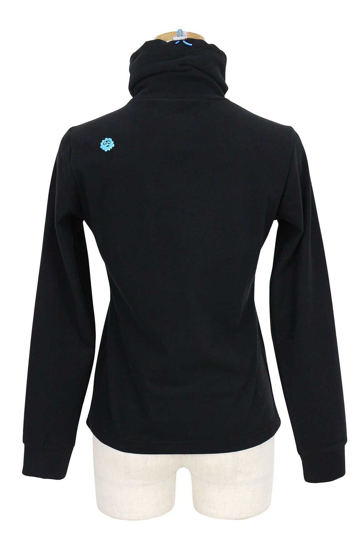 ピーダブリュサーキュラスのハイネックシャツ