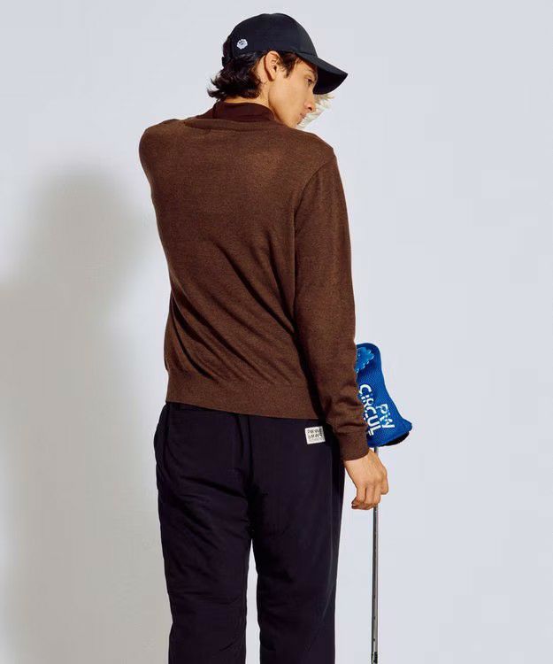 ピーダブリュサーキュラスのセーター