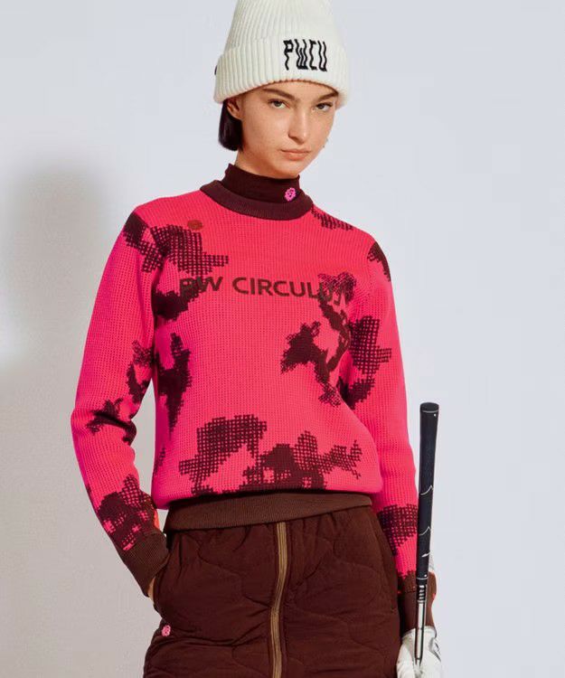 ピーダブリュサーキュラスのセーター