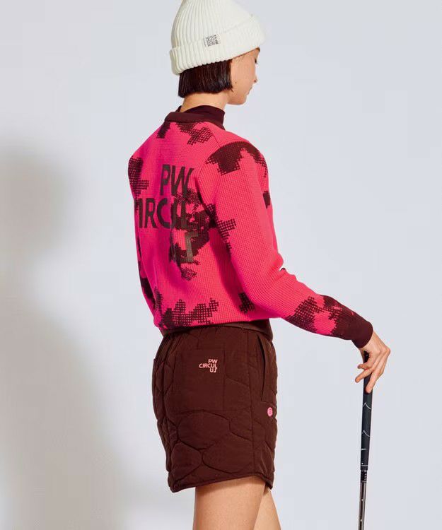 ピーダブリュサーキュラスのセーター