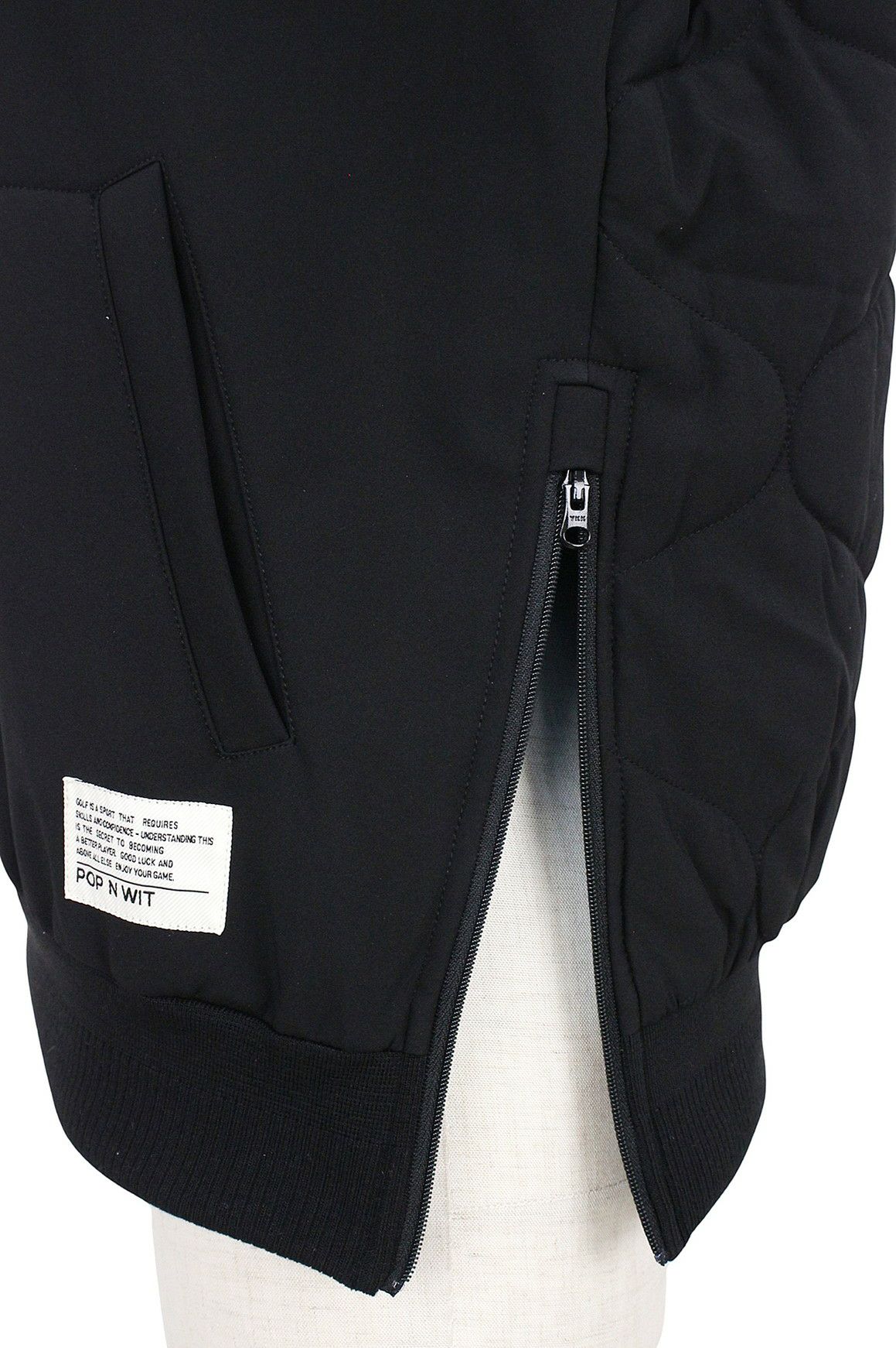 ピーダブリュサーキュラスのブルゾン