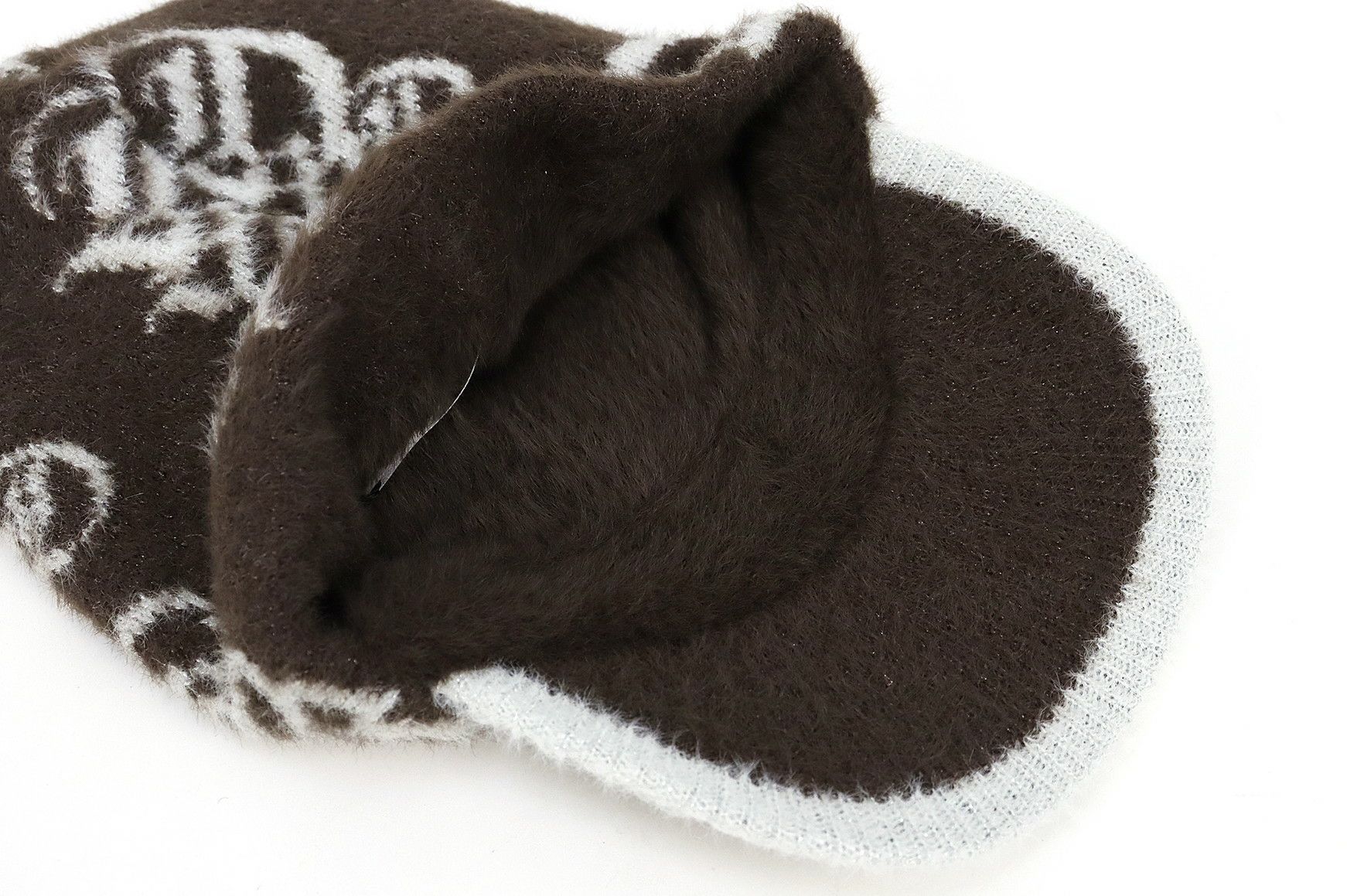 ダンスウィズドラゴンのキャップ