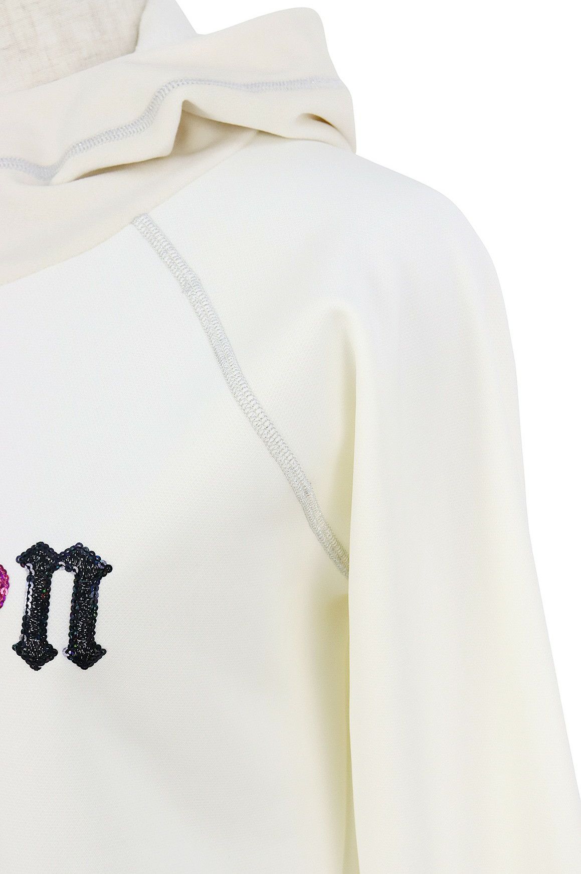 ダンスウィズドラゴンのパーカー