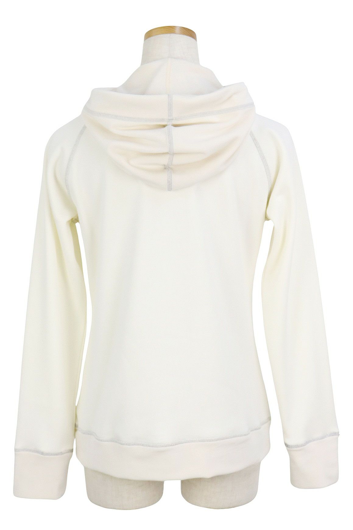 ダンスウィズドラゴンのパーカー