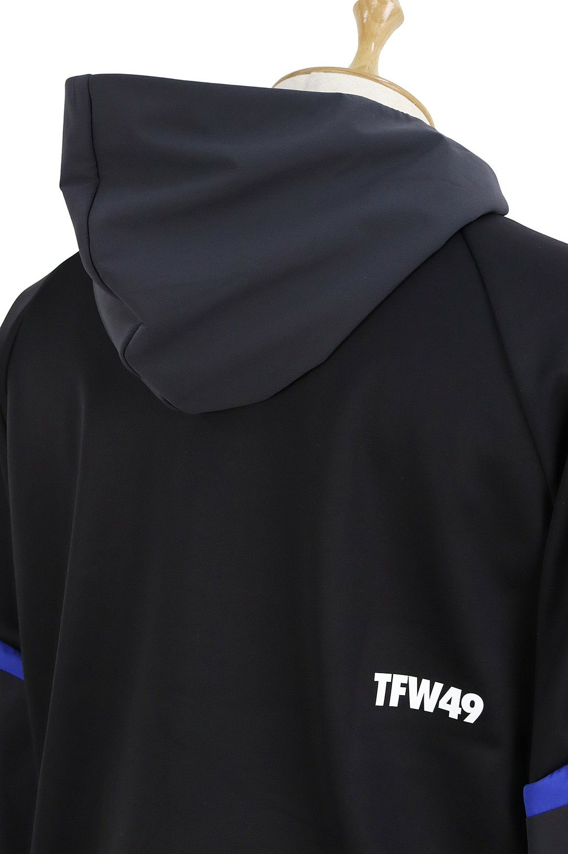 ティーエフダブリューフォーティーナインのブルゾン