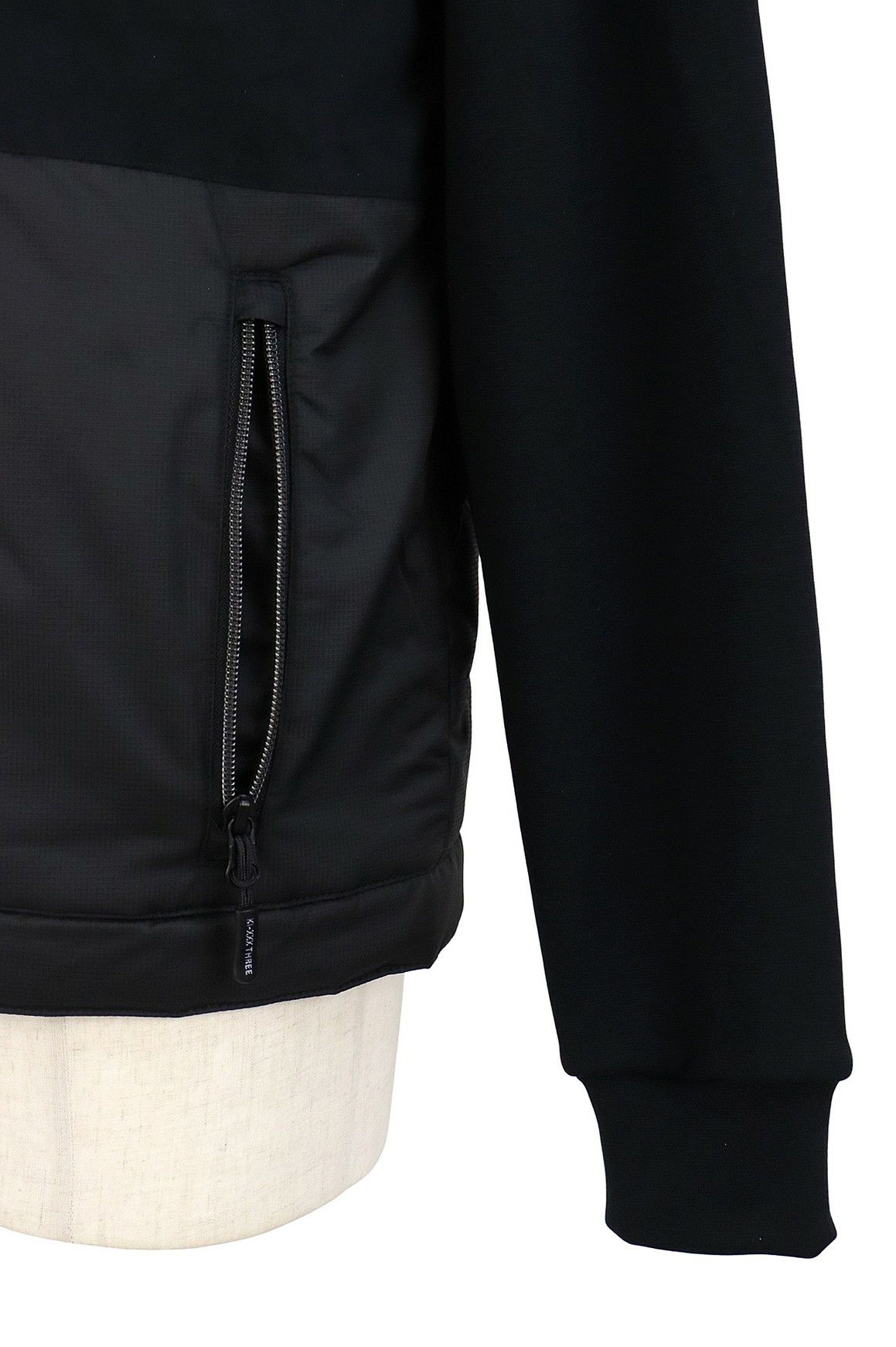 キックスリーのブルゾン