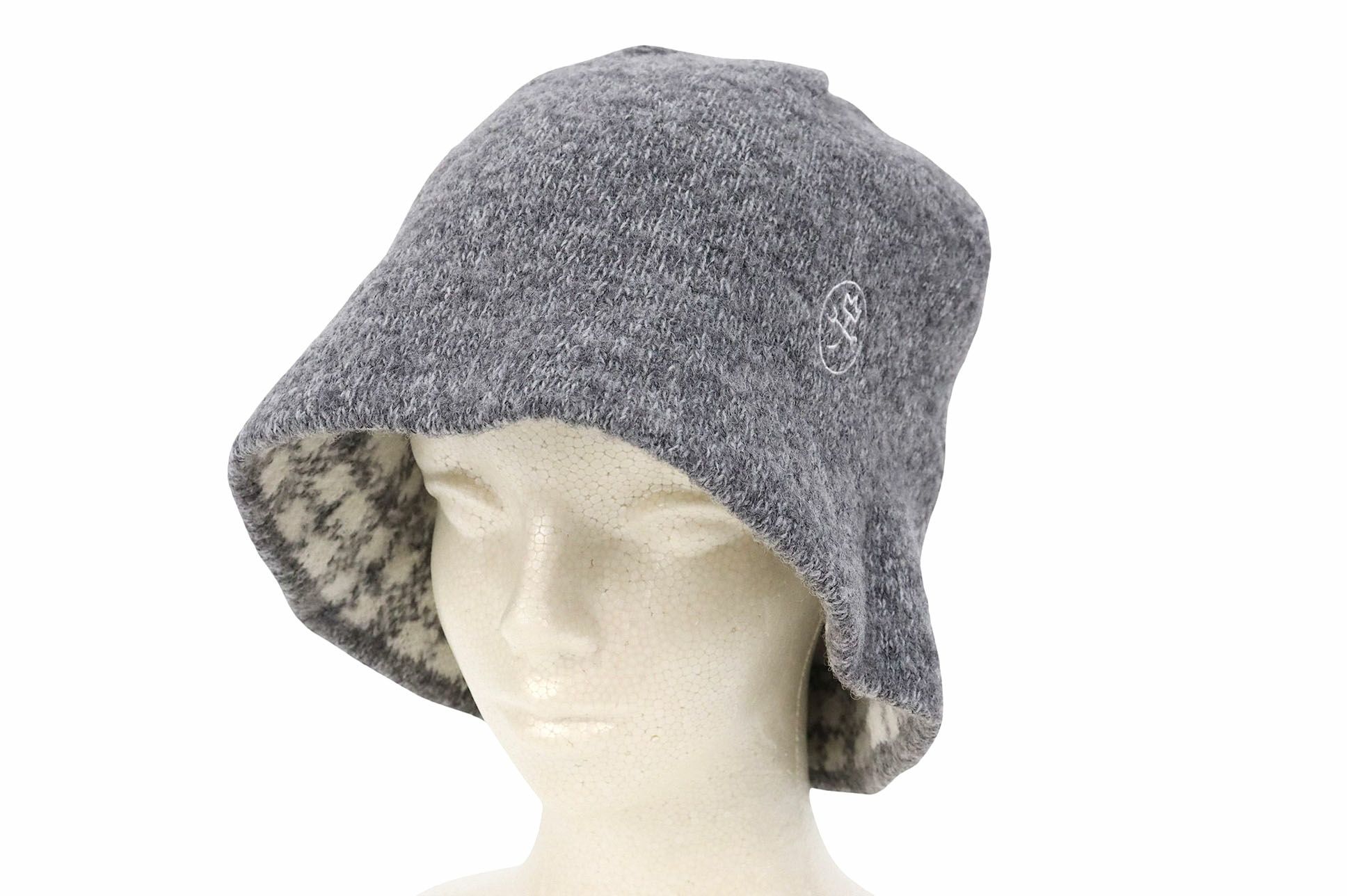 カステルバジャックのニットハット
