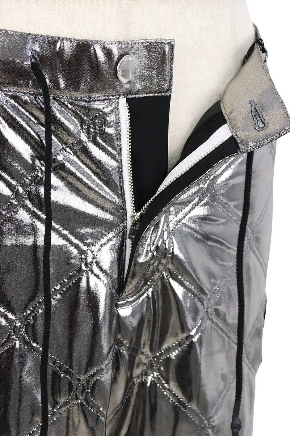 ダンスウィズドラゴンのロングパンツ