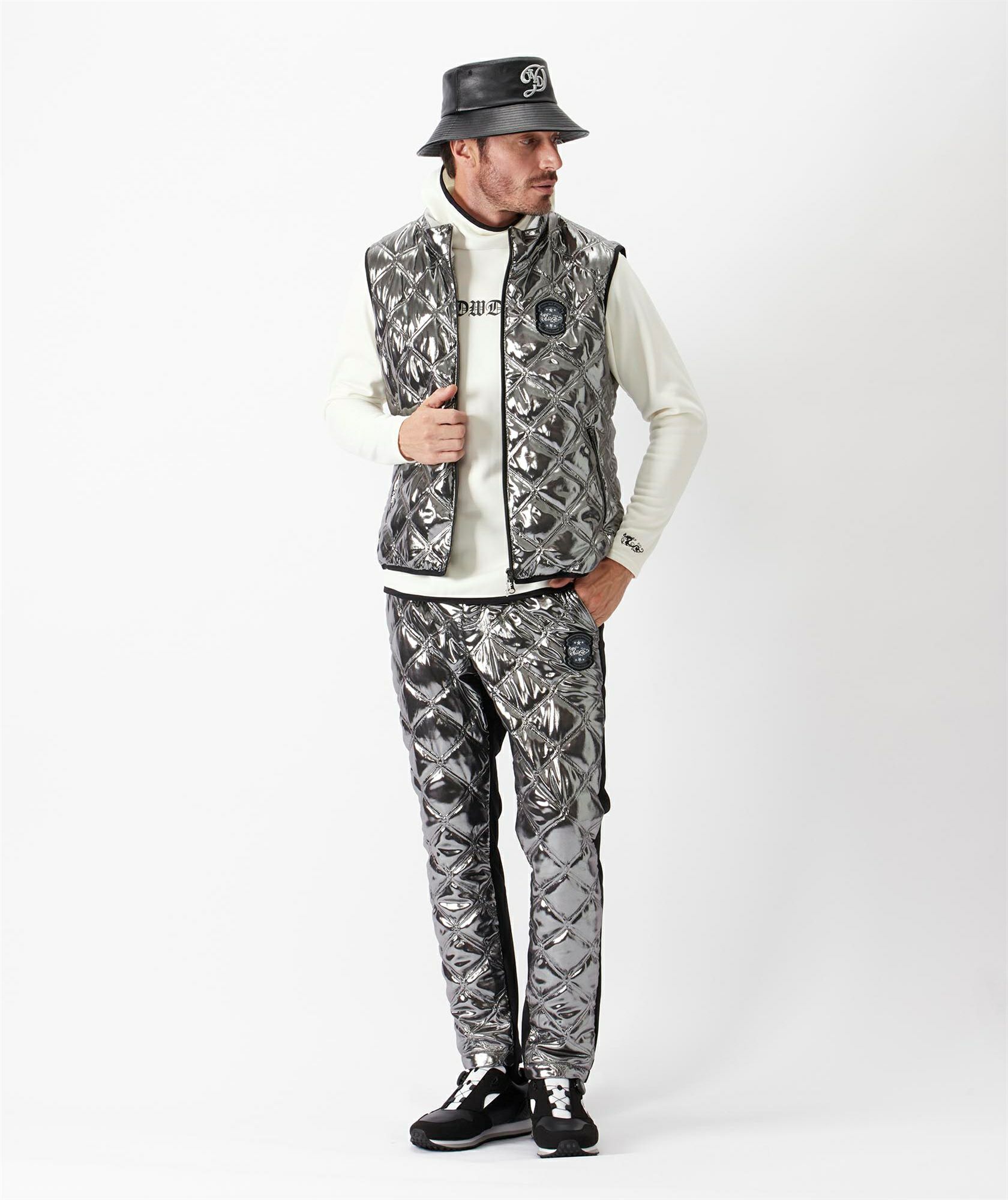 ダンスウィズドラゴンのロングパンツ