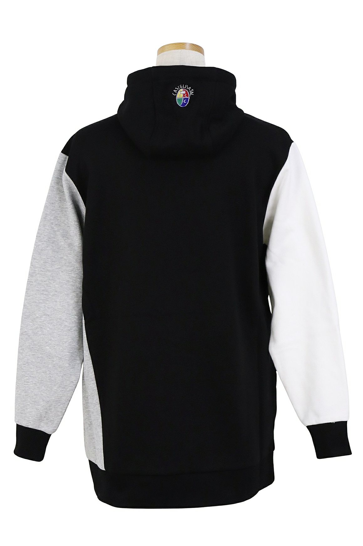 カステルバジャックのパーカー