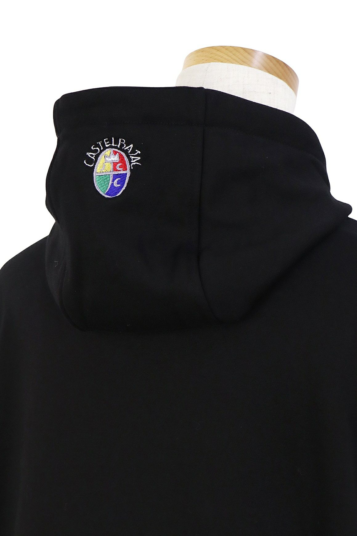 カステルバジャックのパーカー