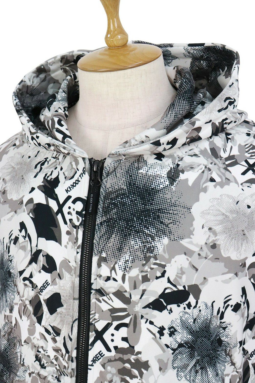 キックスリーのブルゾン