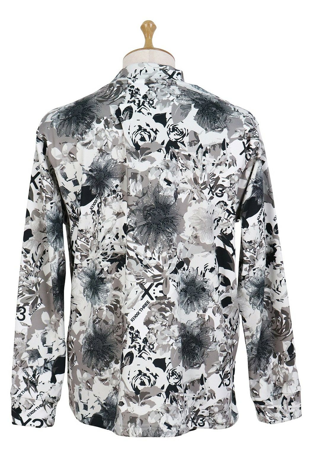 キックスリーのハイネックシャツ