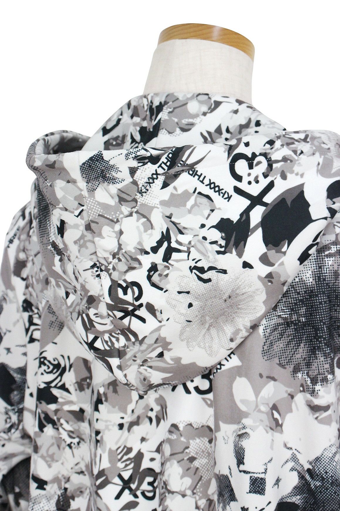 キックスリーのブルゾン