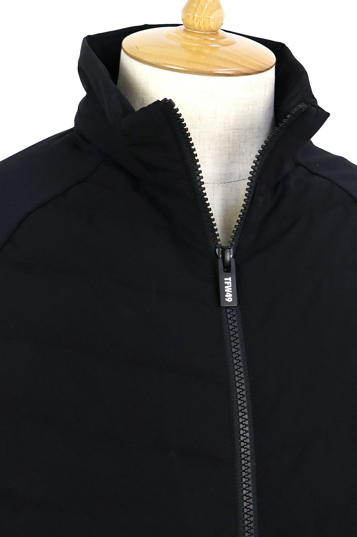 TFW49のブルゾン