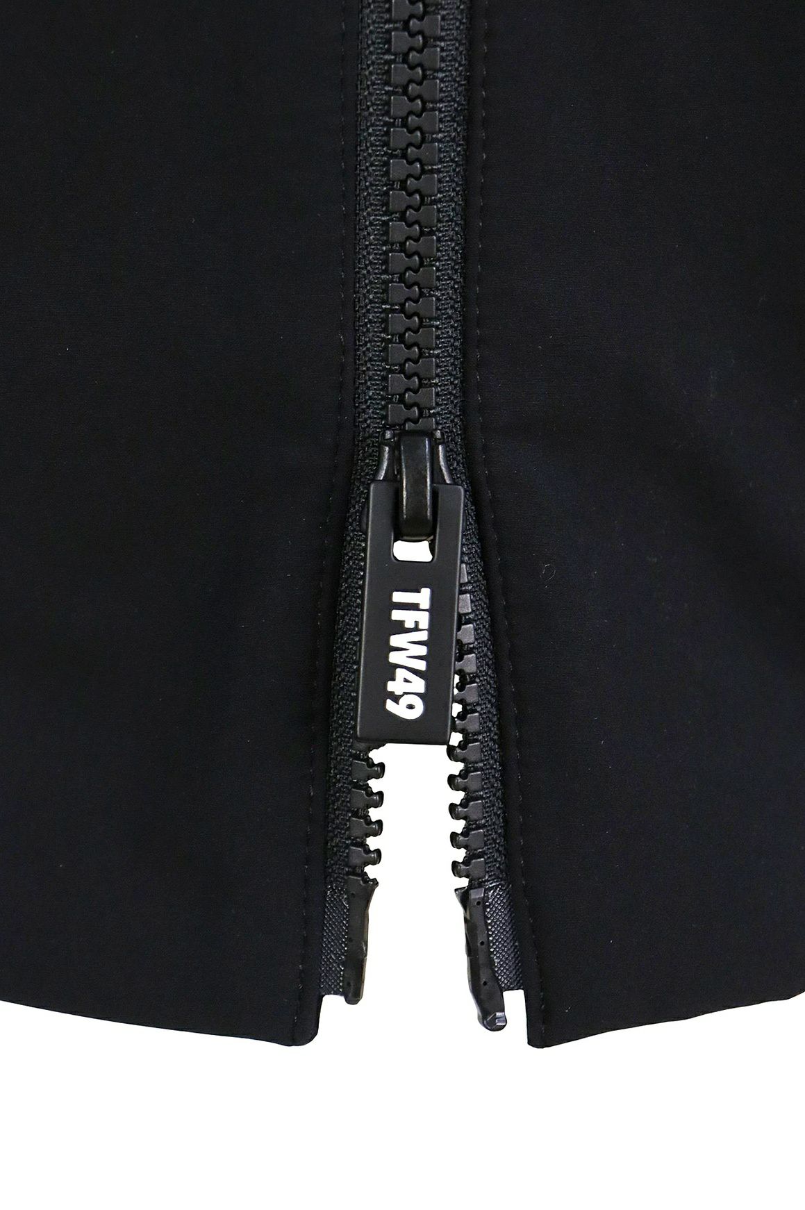 TFW49のブルゾン