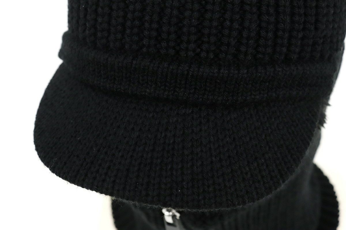 ウノピゥウノウグァーレトレのニットキャップ