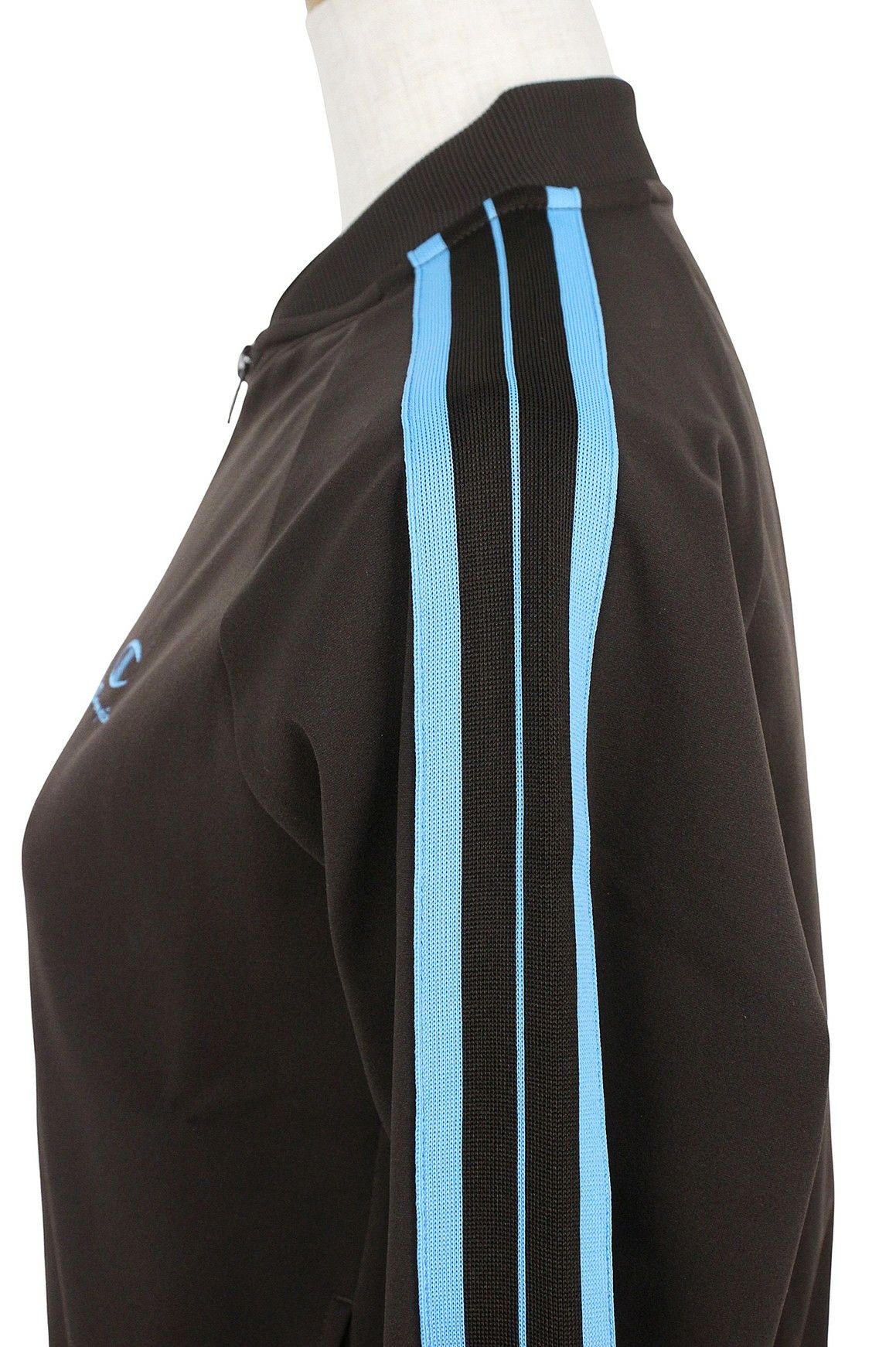 チャンピオン日本正規品のブルゾン