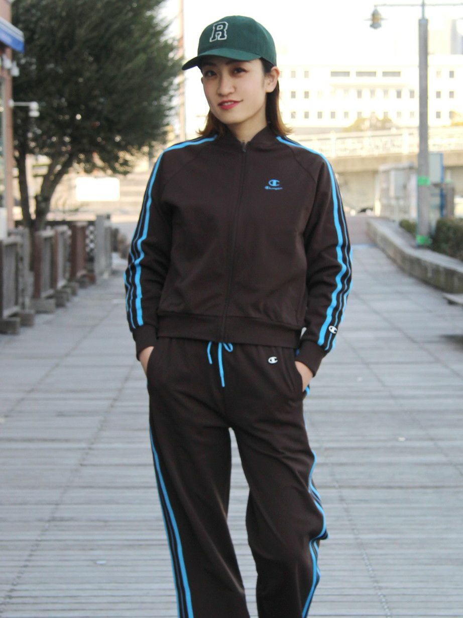 チャンピオン日本正規品のブルゾン