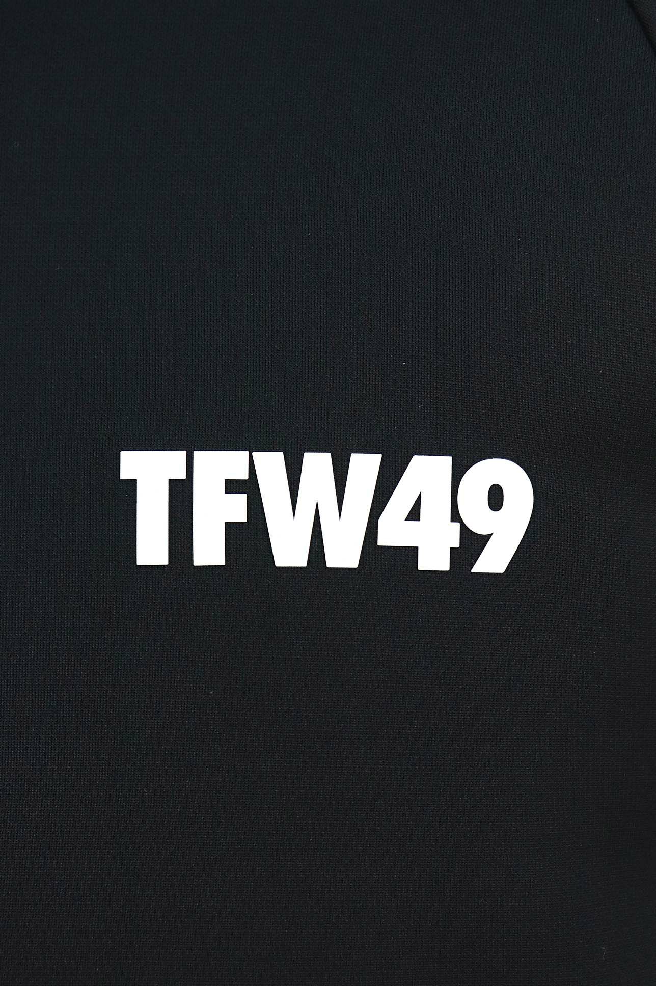 TFW49のパーカー