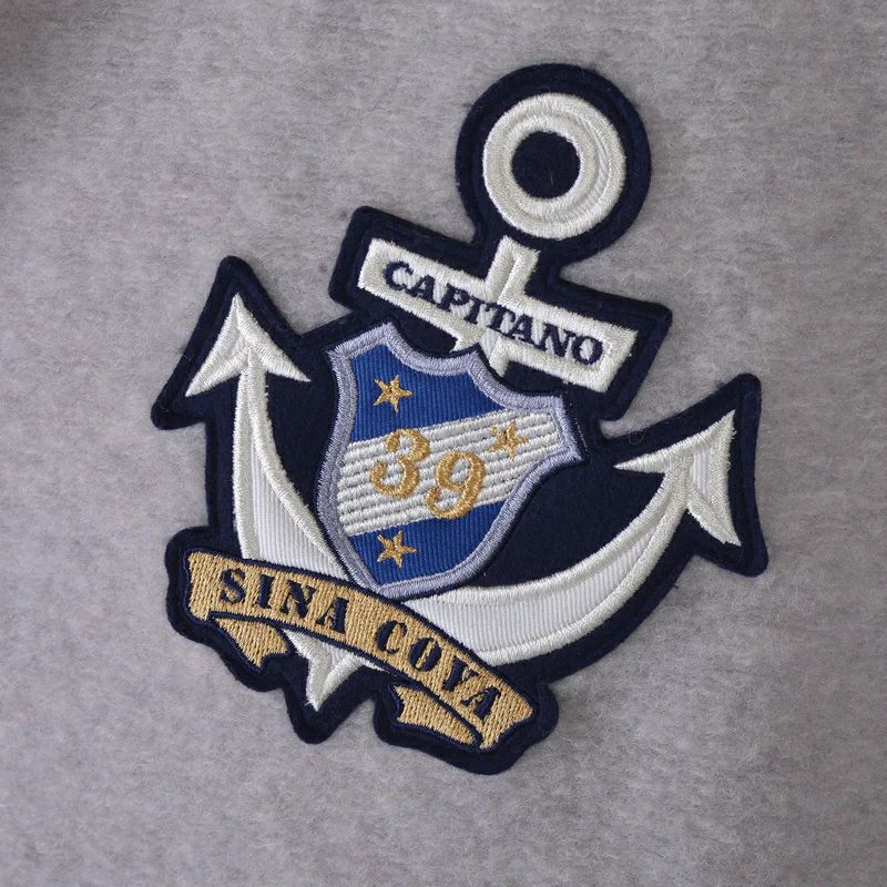 シナコバのブルゾン