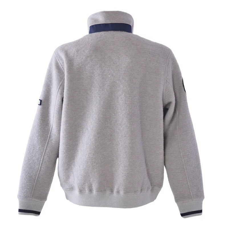 シナコバのブルゾン