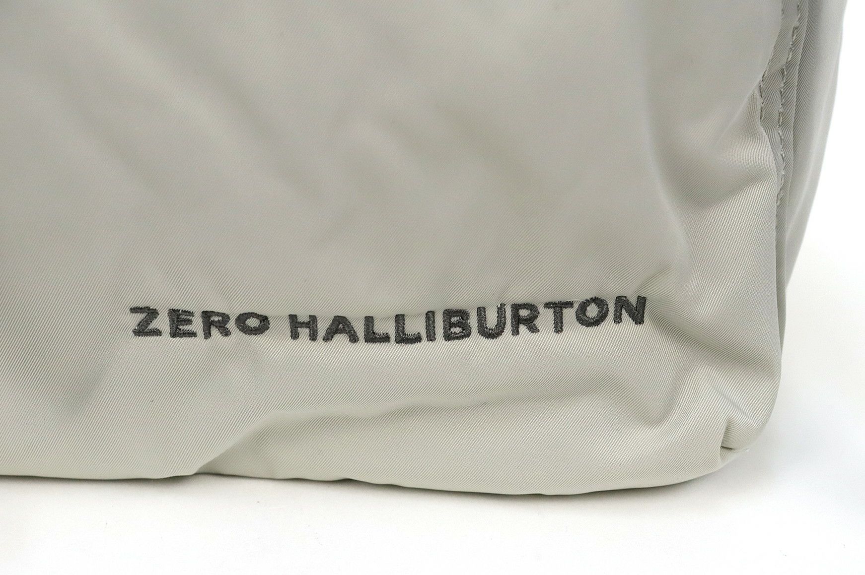 ゼロハリバートンゴルフのカートバッグ