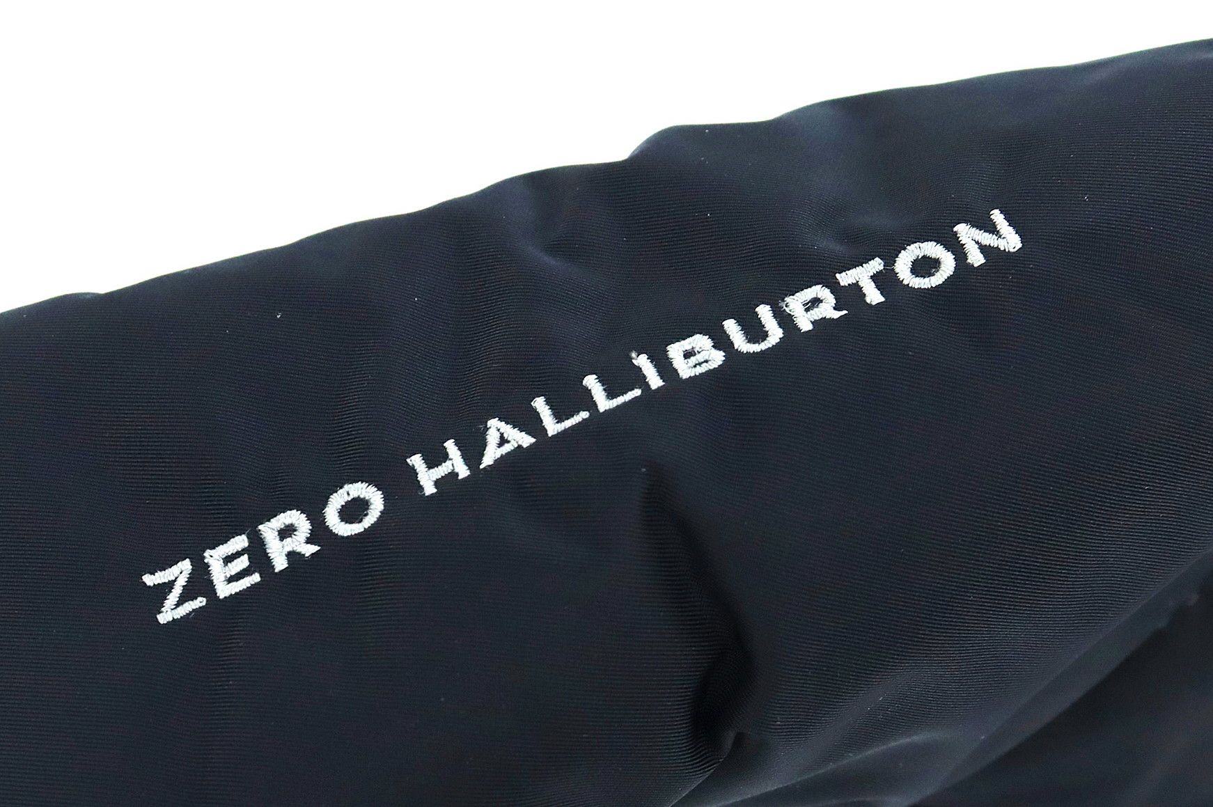 ゼロハリバートンゴルフのパターカバー