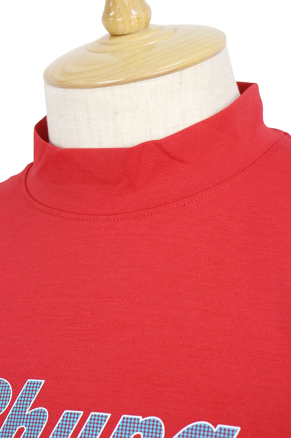 アンパスィのハイネックシャツ