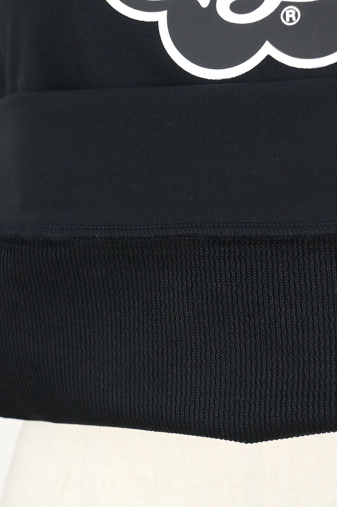 アンパスィのパーカー