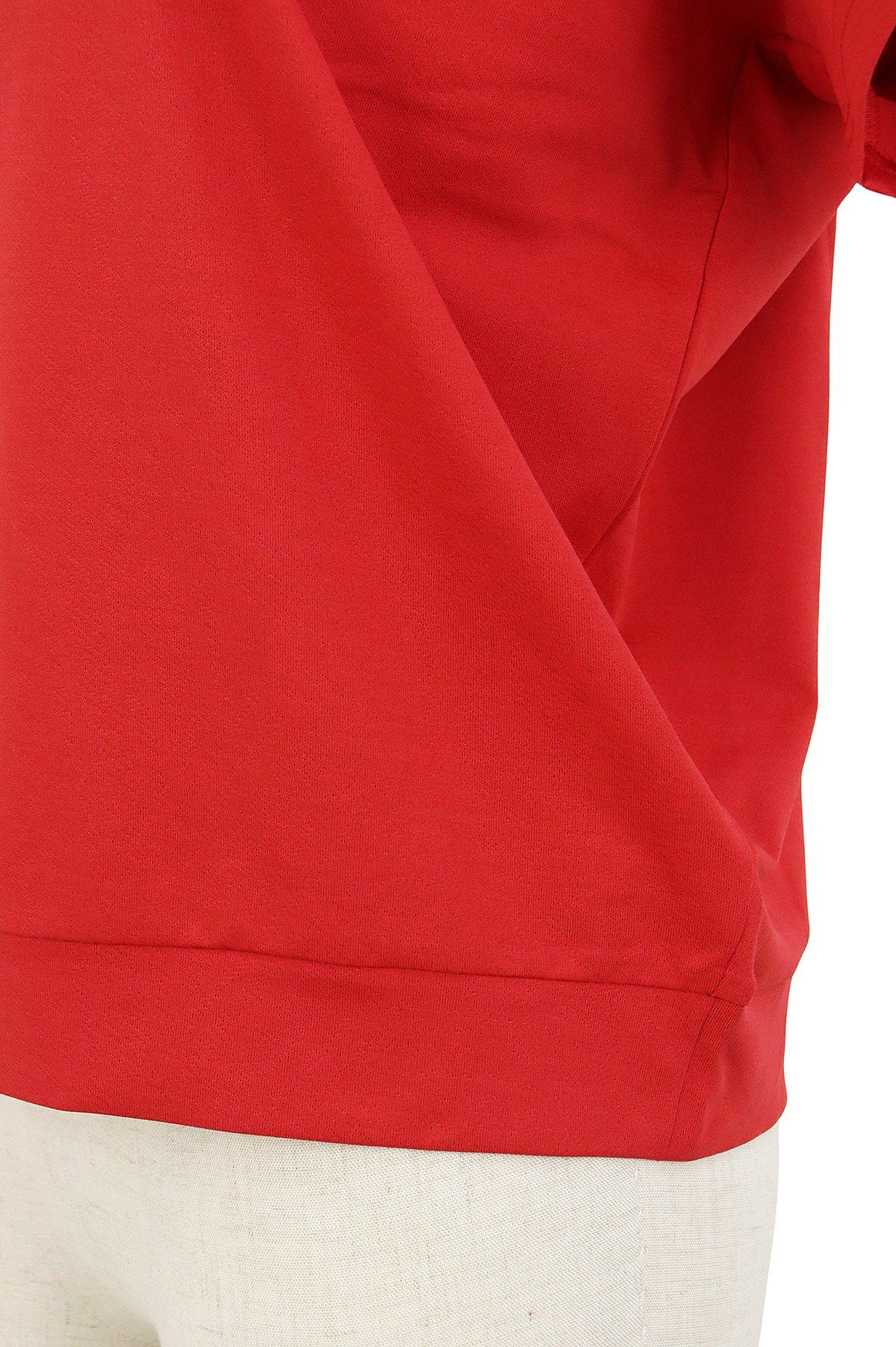 アンパスィのハイネックシャツ