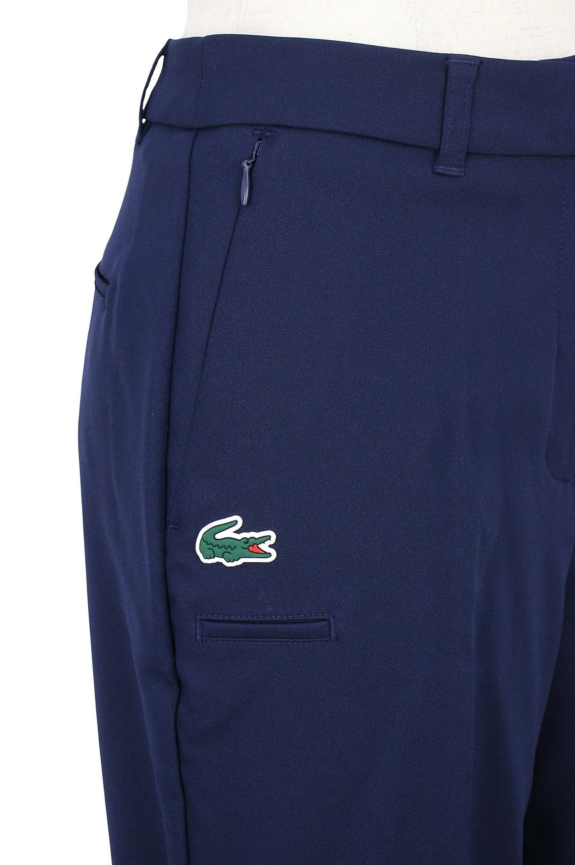 ラコステのロングパンツ