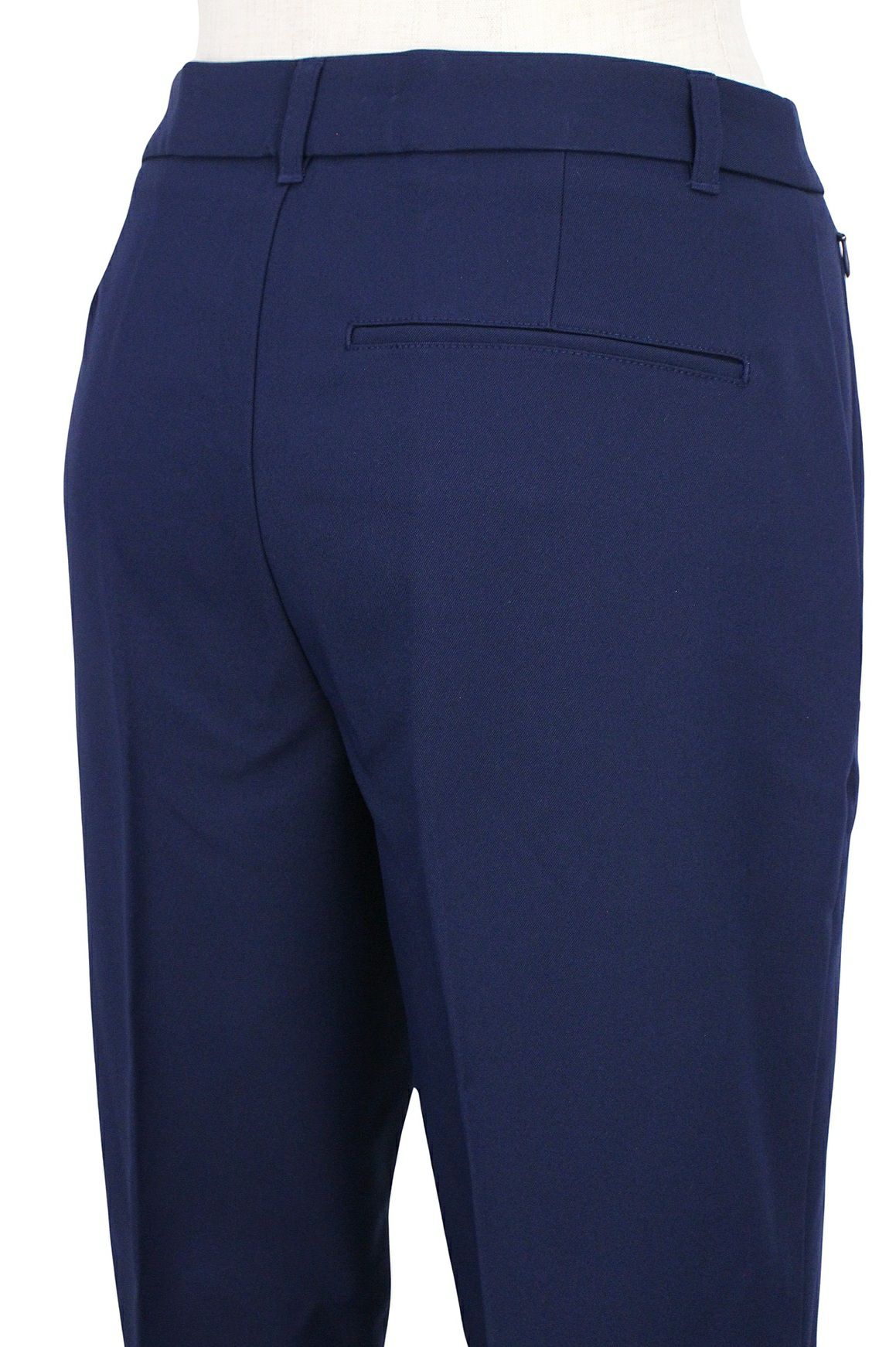 ラコステのロングパンツ