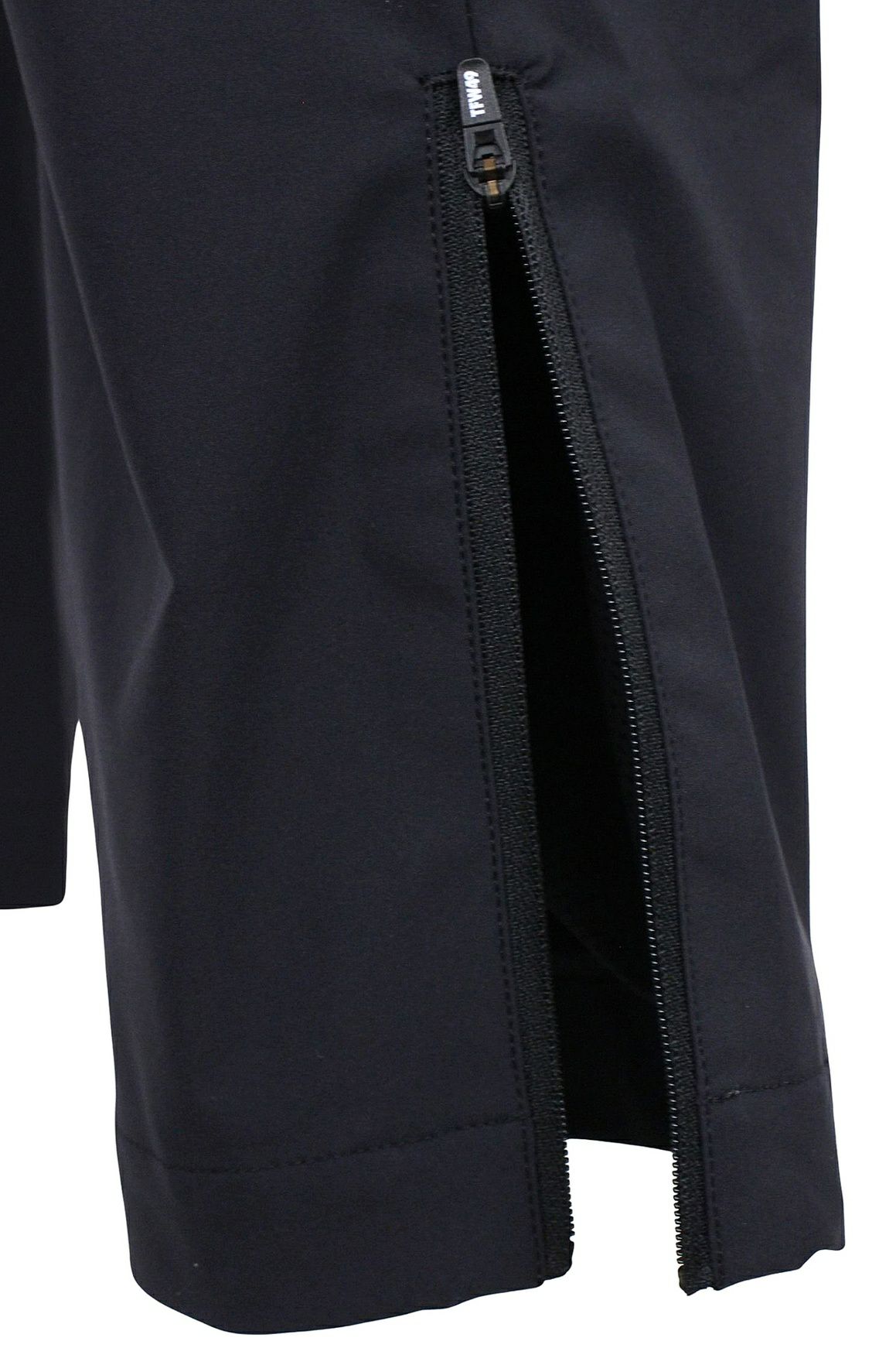 ティーエフダブリューフォーティーナインのパンツ