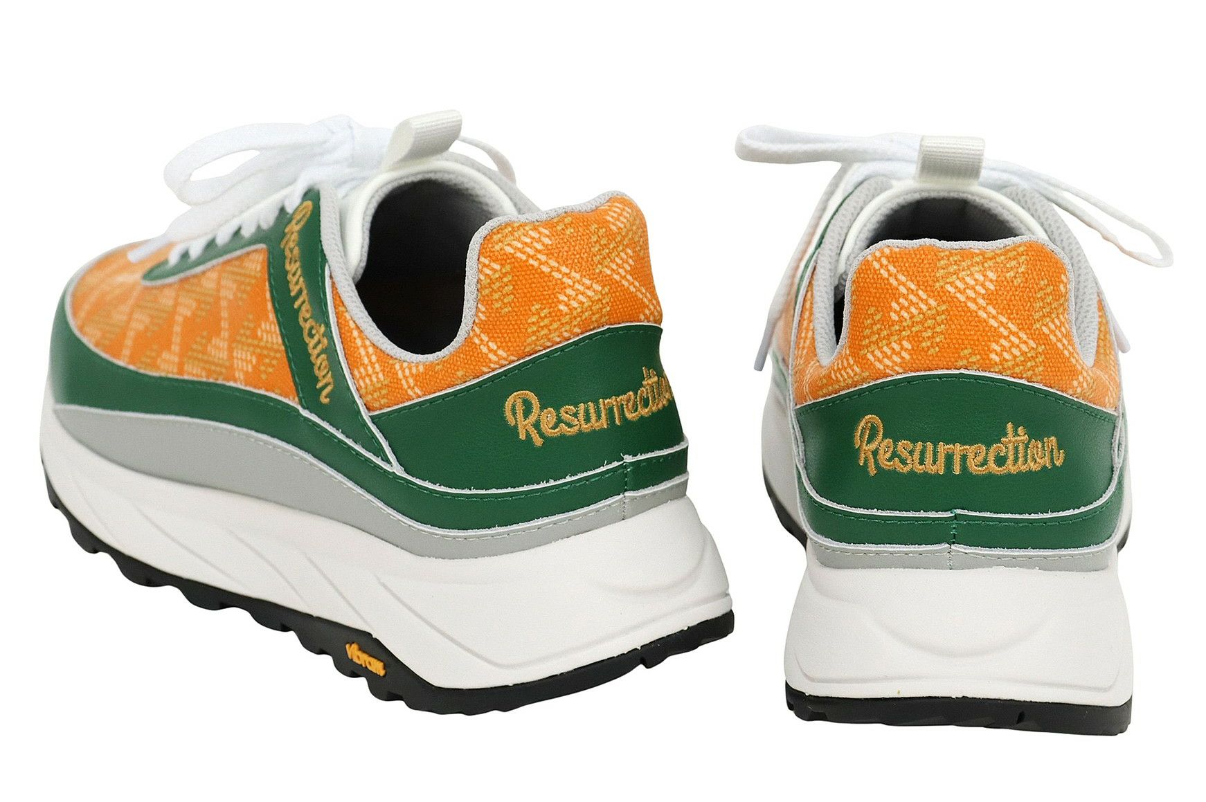 レザレクションのシューズ